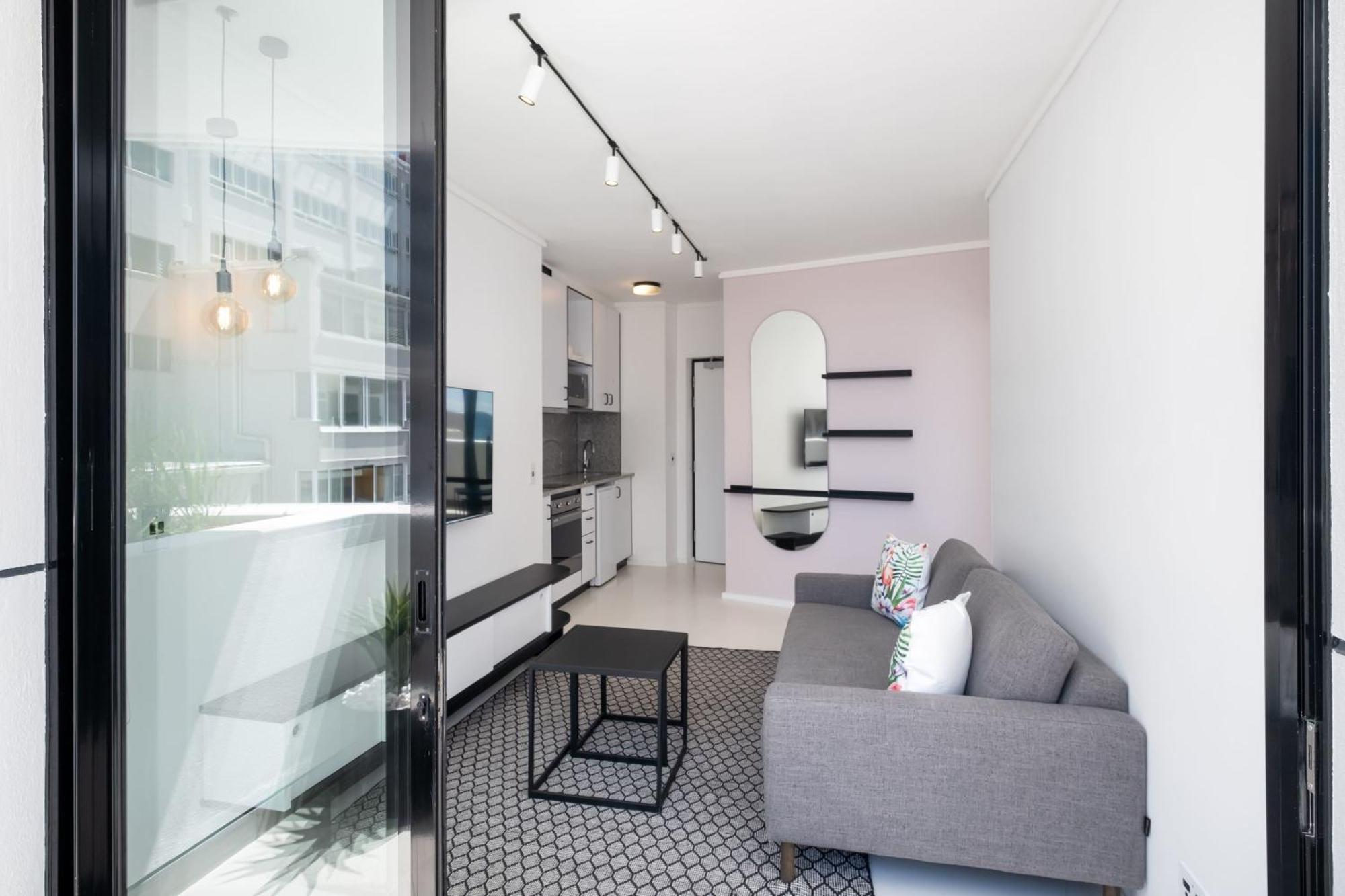 Flamingo 202: Sea Point Aprt With Sea Views Apartment Cape Town