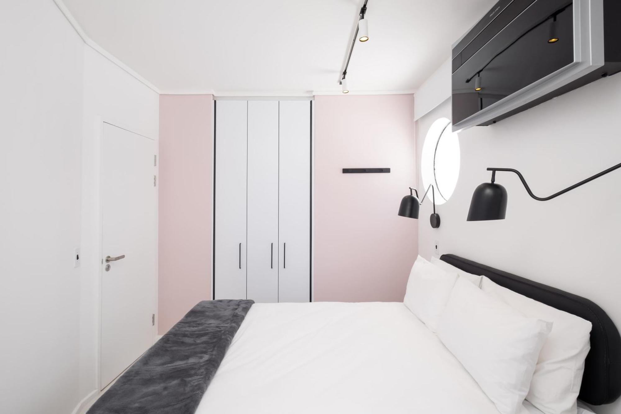 Flamingo 202: Sea Point Aprt With Sea Views Apartment Cape Town