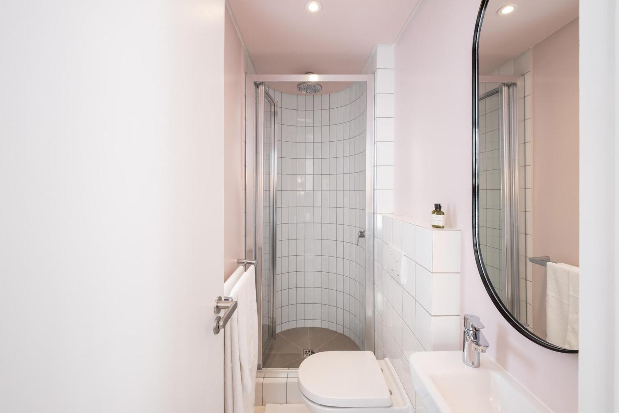 Flamingo 202: Sea Point Aprt With Sea Views Cape Town