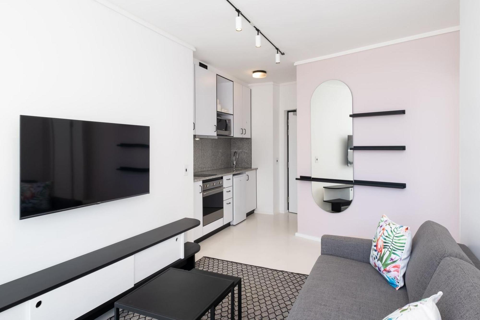 Flamingo 202: Sea Point Aprt With Sea Views Apartment Cape Town